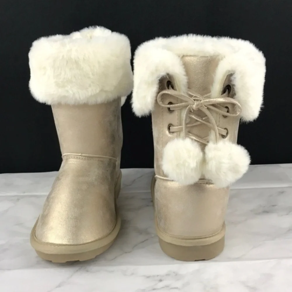 Sugar - ‘Gold metallic boots’ Fur lined with pompoms. SZ: 1,2,3,4. NWT